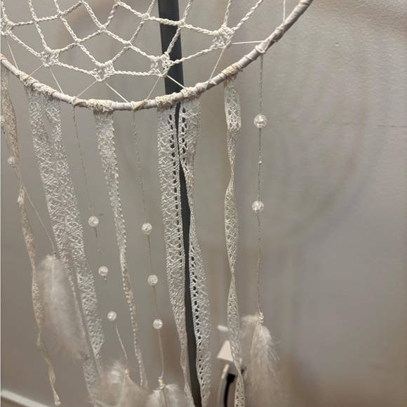 White Dreamcatcher with Faux Feathers - Picture 7 of 10
